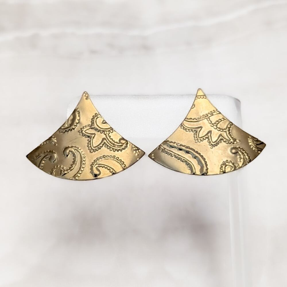 Vintage Clip On Earrings Gold Tone Floral Stamped Paisley Design Whimsical